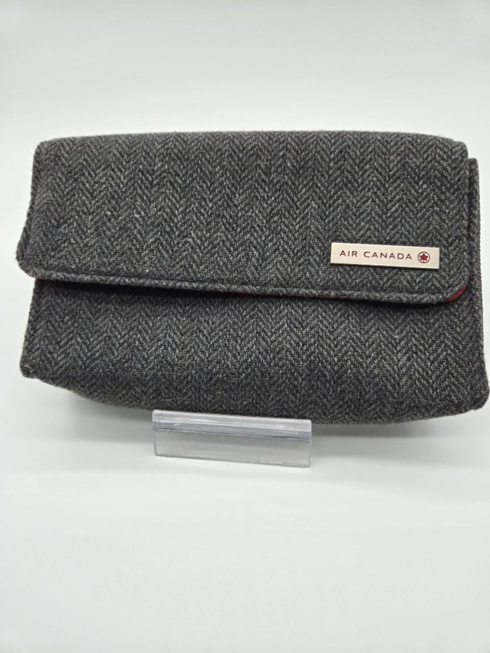 Air Canada Gray Herringbone Travel Amenity Pouch With Red Lining